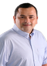 Foto de urna de Vinicius Louro